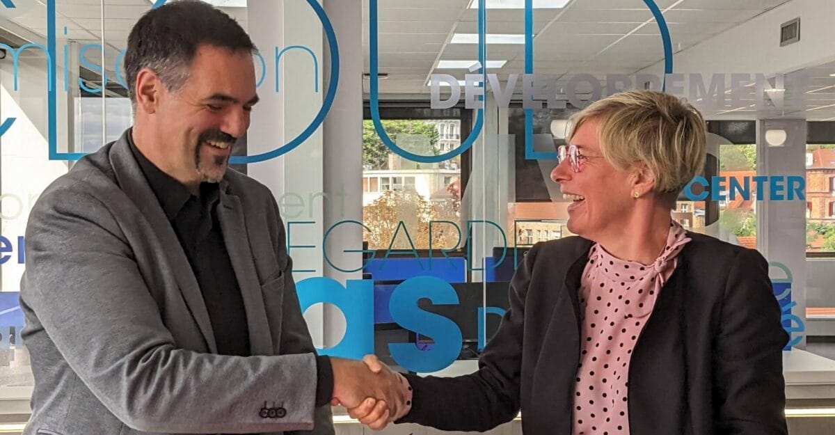 Xelya signe une convention de partenariat avec l'Union Nationale de l’Aide, des Soins et des Services aux Domiciles (UNA).
